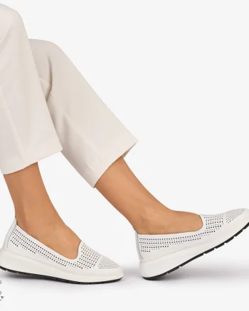 Balerini dama din Piele Naturala Perforata CRL1075 CULOARE: Alb