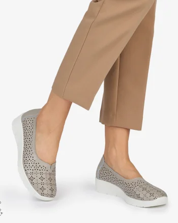 BALERINI din PIELE NATURALA PERFORATA CRL1040 CULOARE: GRI