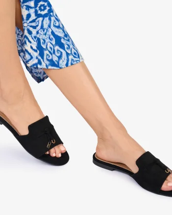 PAPUCI dama Piele ECOLOGICA CU DETALIU AURIU CRL1011 Culoare: NEGRU