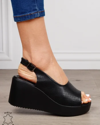 Sandale damă din piele naturală talpa tip platorma cu cataramă CRL1644 NEGRU