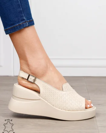 Sandale damă din piele naturală model simplu și confortabil cu platformă CRL1645 BEJ