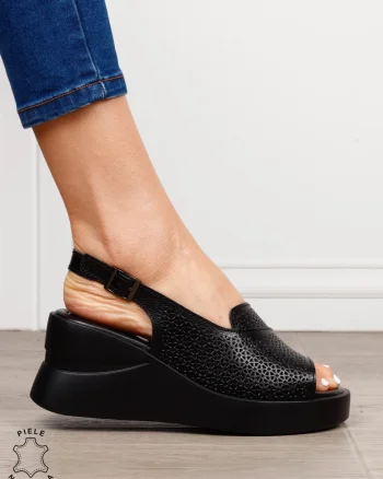 Sandale damă din piele naturală model simplu și confortabil cu platformă CRL1645 NEGRU