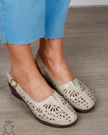 Sandale Damă din Piele Naturală cu Design Floral și Bareta Reglabilă CRL1300 BEJ
