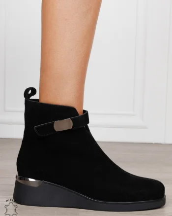 Ghete damă din piele naturală Intoarsa cu toc și design clasic CRL1824 NEGRU