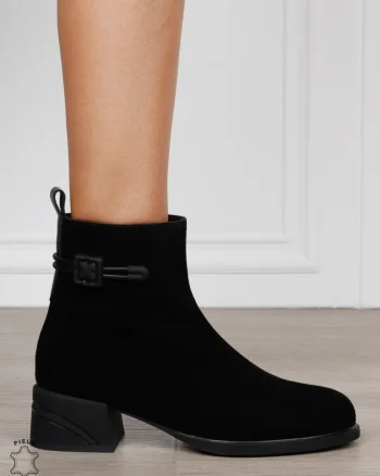 Ghete damă din piele naturală Intoarsa cu accesoriu decorativ la gleznă CRL1832 NEGRU