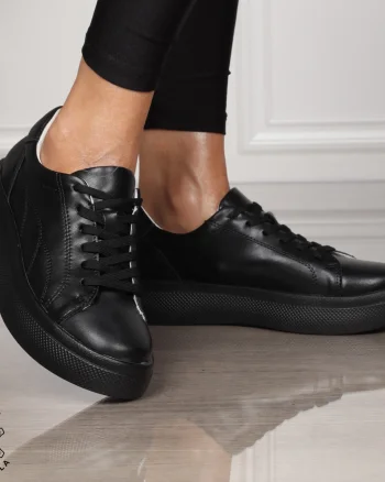 Pantofi CASUAL dama din piele naturala CU SIRET CRL1452 NEGRU