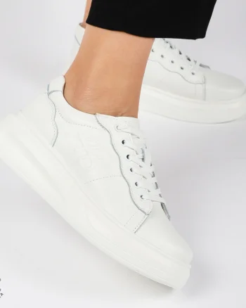 Pantofii casual piele naturala CU SIRET SI MODEL LATERAL CRL1440 ALB