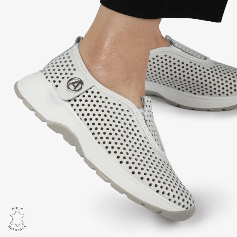 PANTOFI CASUAL dama din Piele naturala Perforata TIP SLIP-ON CRL1415 ALB