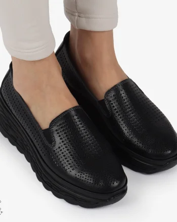 Pantofi Casual dama PERFORATI din Piele naturala CU DESIGN PE TALPA SLIP-ON CRL1337 NEGRU