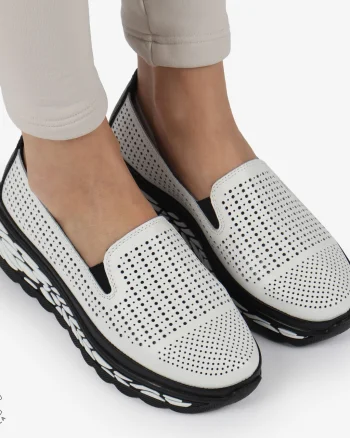 Pantofi Casual dama PERFORATI din Piele naturala CU DESIGN PE TALPA SLIP-ON CRL1337 ALB