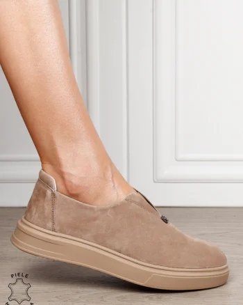 Pantofi casual dama slip-on din piele naturală intoarsa cu aspect modern CRL1817 KHAKI