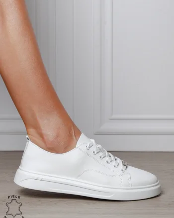 Pantofi casual damă din piele naturală cu detaliu decorativ frontal CRL1821 ALB