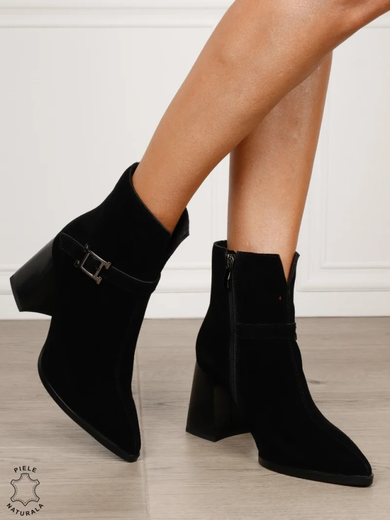 Botine damă din piele naturală întoarsă cu toc gros și vârf ascuțit CRL1829 NEGRU