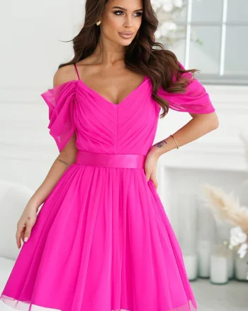 Rochie babydoll scurta roz fucsia din tulle cu umeri goi Cayenne