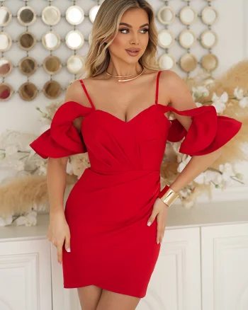 Rochie de ocazie rosie scurta mulata cu umerii goi si volane la maneca Ariana