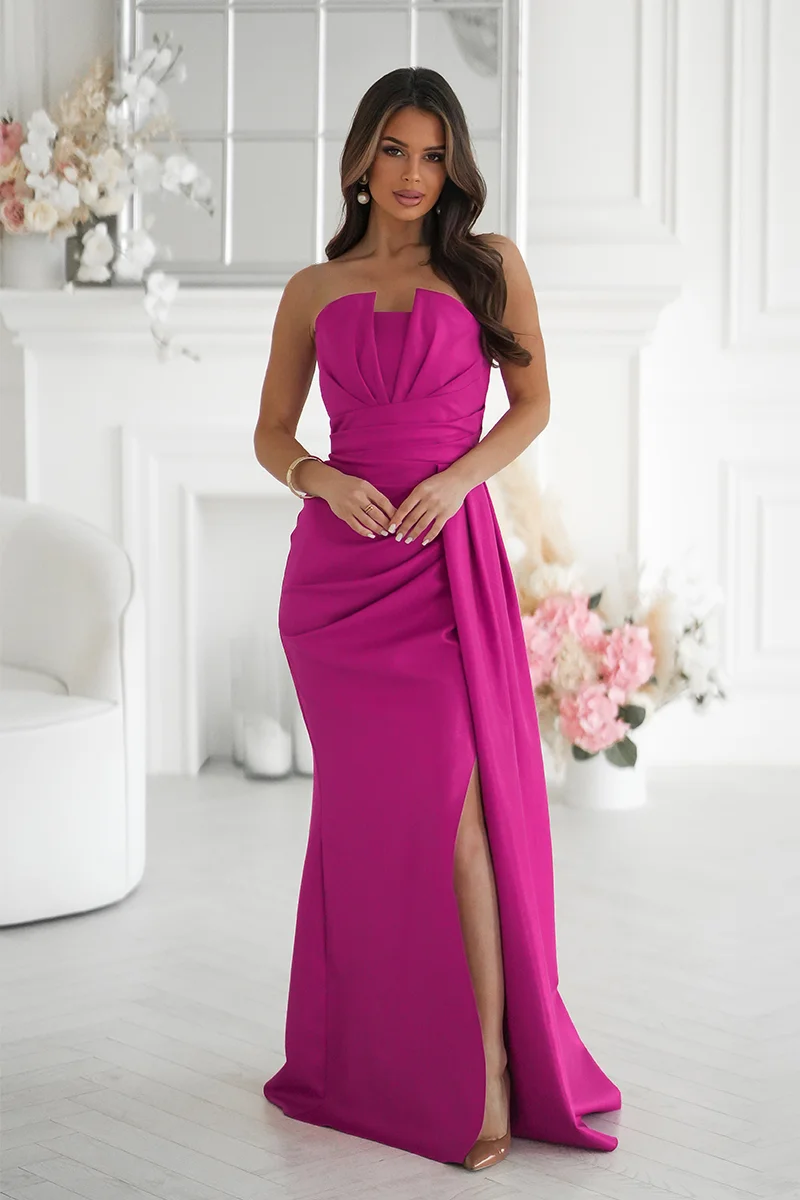 Rochie eleganta lunga roz fucsia cu glitter mulata cu umeri goi Luxurious