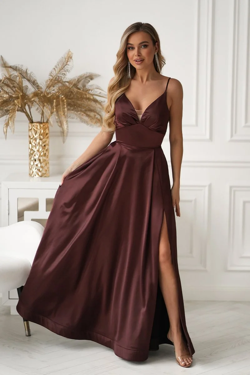 Rochie eleganta lunga satin maro ciocolatiu cu bust tip corset vaporoasa Saphira