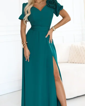 Rochie eleganta lunga verde cu trandafir pe bust vaporoasa Rosalinda