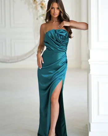 Rochie eleganta lunga verde din satin mulata cu umerii goi si trandafir pe bust GlamourB