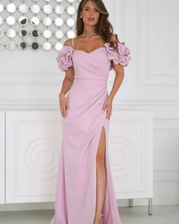 Rochie lunga roz pudra cu umerii goi si maneca 3D in stil spaniol Senorita