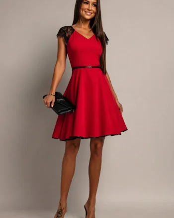 Rochie rosie scurta in clos cu maneca scurta din dantela neagra si curea Sadira