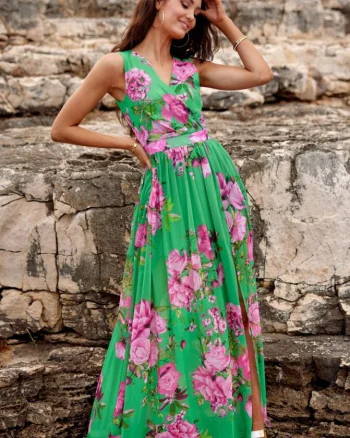 Rochie de vara lunga din voal verde cu flori roz vaporoasa Brietta