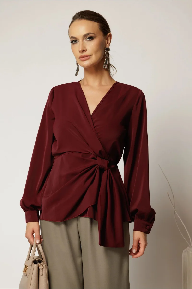 Bluza bordo eleganta cu decolteu petrecut si nod in talie