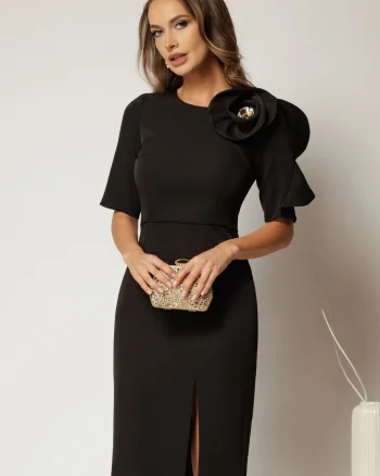 Rochie midi conica neagra cu detaliu amplu floral la bust