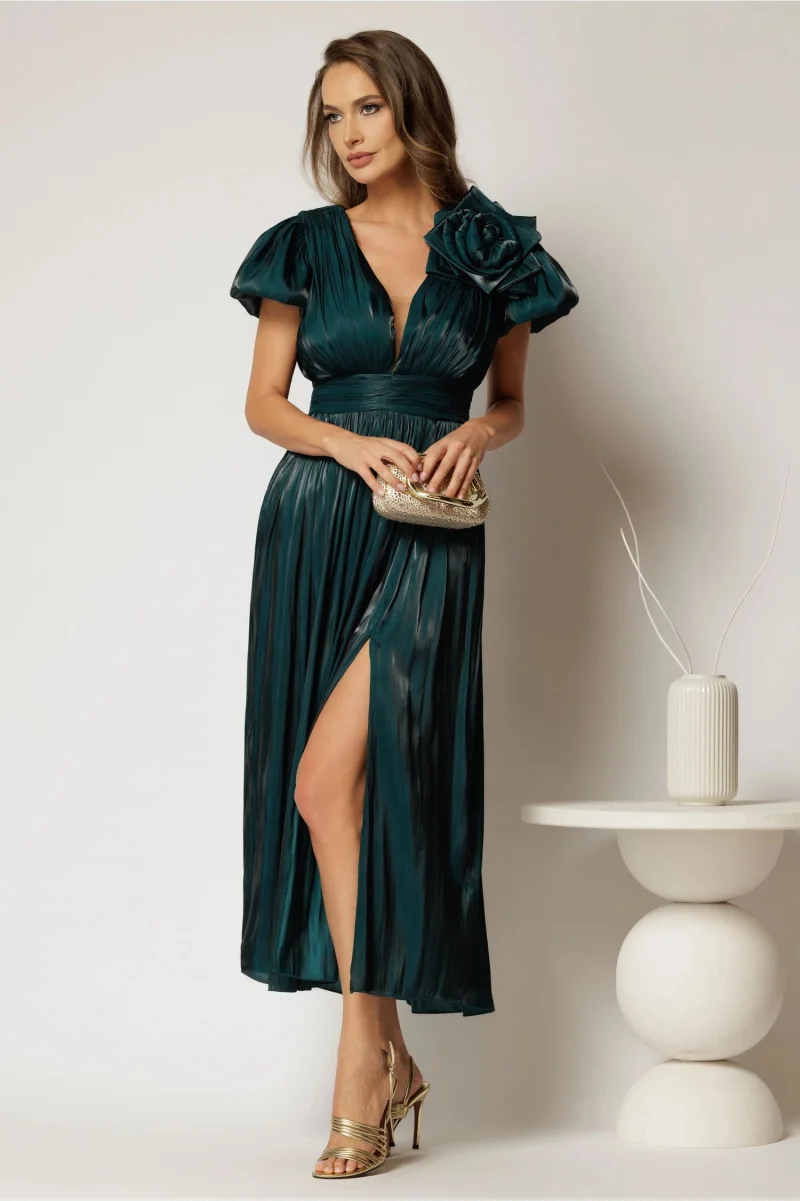 Rochie midi turcoaz de ocazie din voal peliculizat si detaliu amplu floral