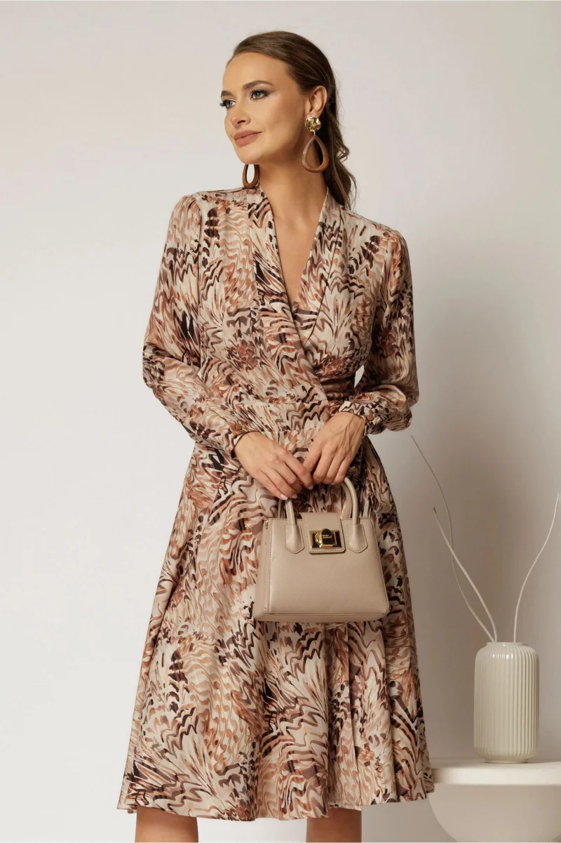 Rochie midi imprimeu maro cu aspect petrecut si cordon in talie