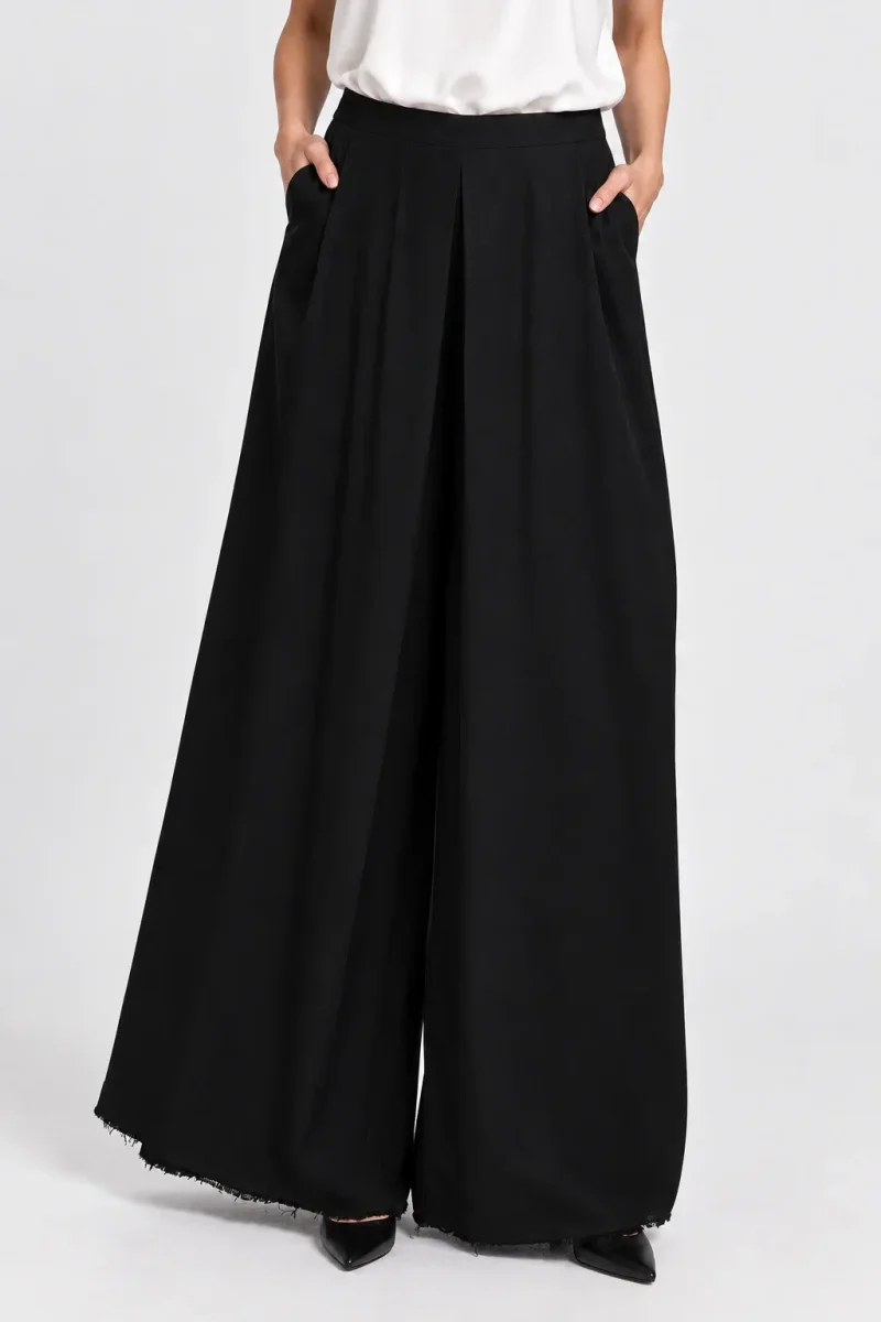 Pantaloni palazzo din vascoza cu pliuri suprapuse si tiv franjurat, negru
