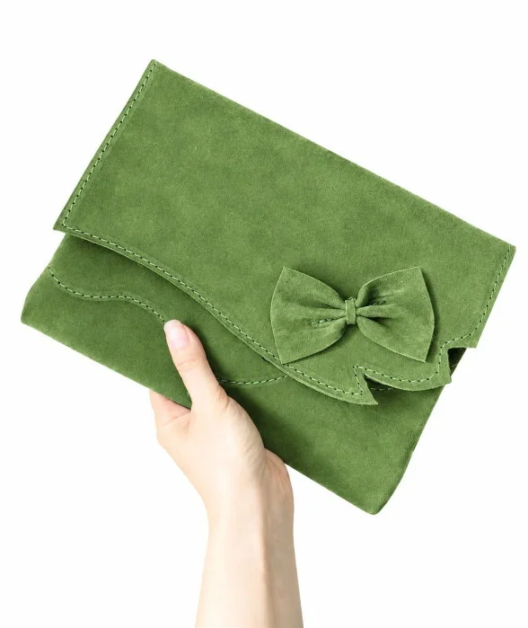Plic verde handmade  din piele naturala intoarsa  , cu fundita cusuta
