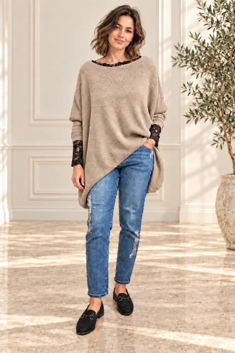 Pulover asimetric, oversize cu maneca cazuta, bej