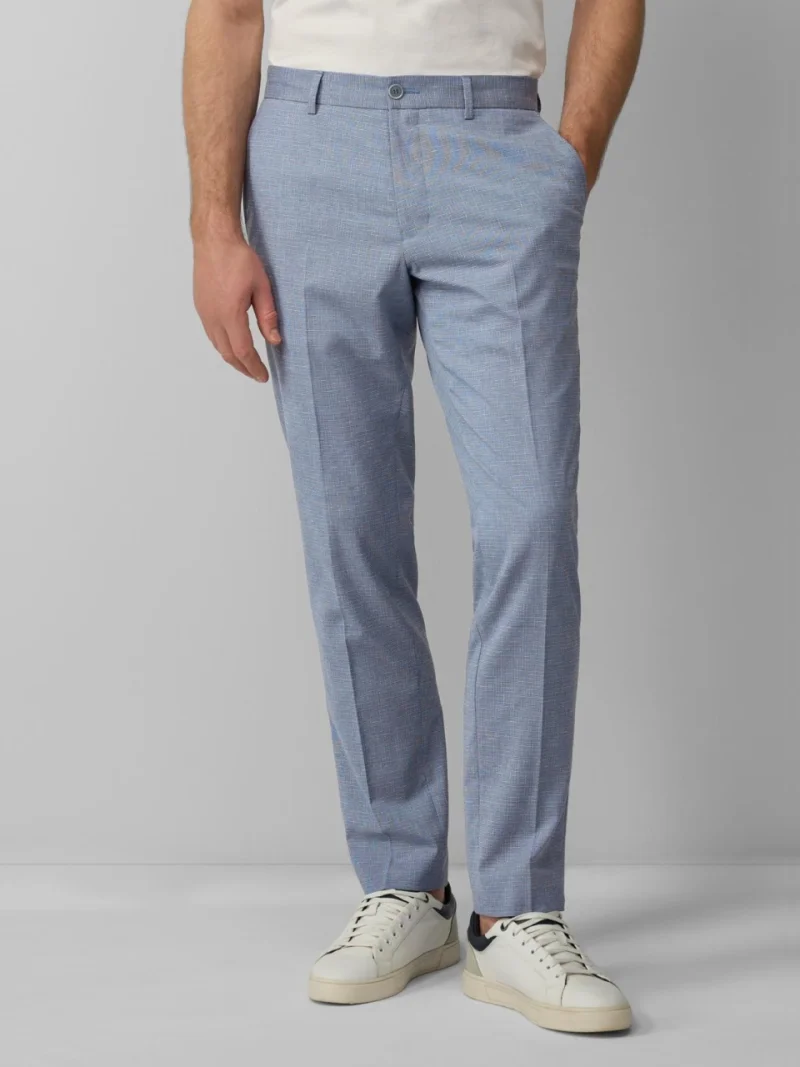s.Oliver BLACK LABEL Pantaloni costum barbati cu model fin si croiala Slim Fit, Albastru deschis (SELECTATI MARIMEA: 54)