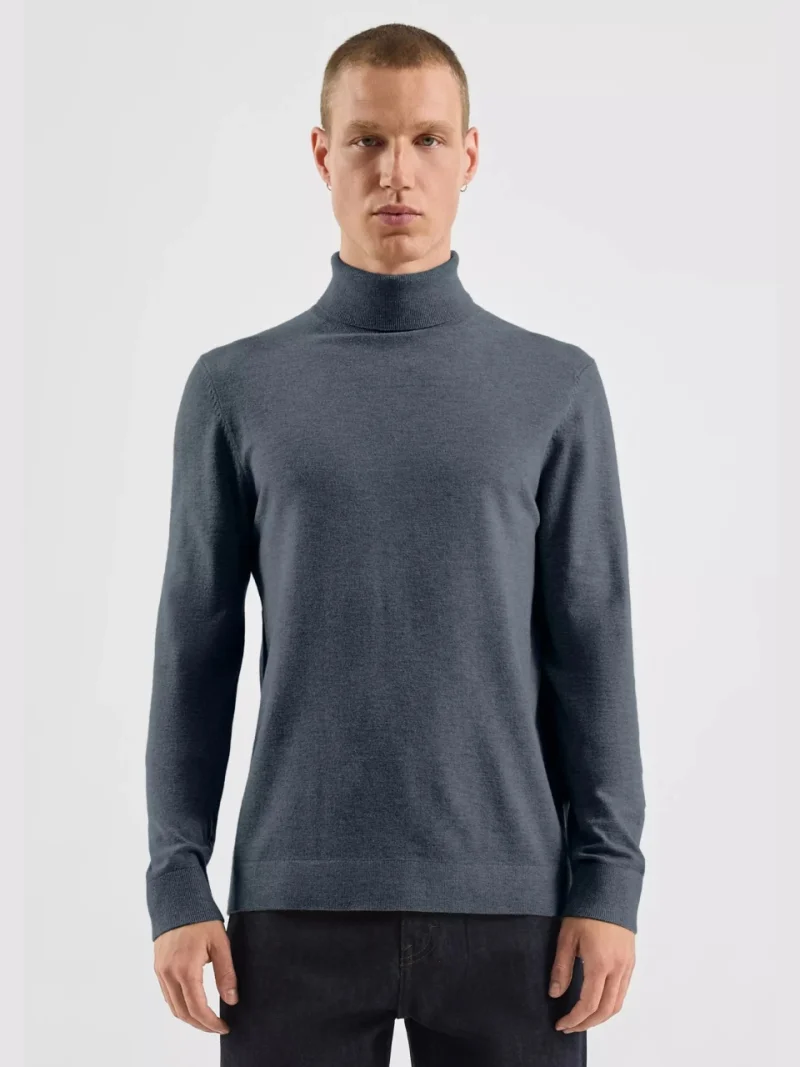 Q/S by s.Oliver Pulover tricotat barbati, cu guler inalt, croiala Regular fit, Albastru inchis (SELECTATI MARIMEA: 2XL)