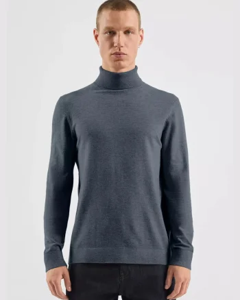 Q/S by s.Oliver Pulover tricotat barbati, cu guler inalt, croiala Regular fit, Albastru inchis (SELECTATI MARIMEA: 2XL)