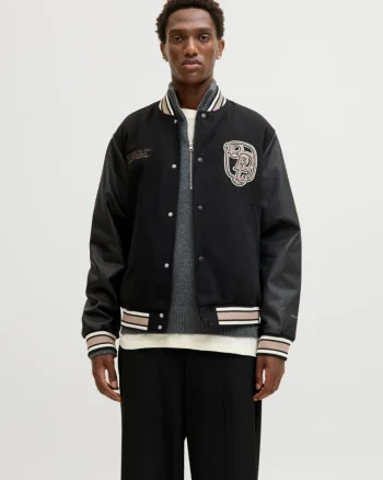 Jack & Jones Jacheta barbati, MEADOWS COLLEGE BOMBER, cu buzunare oblice fara fermoar, inchidere cu capse, Negru (SELECTATI MARIMEA: M)