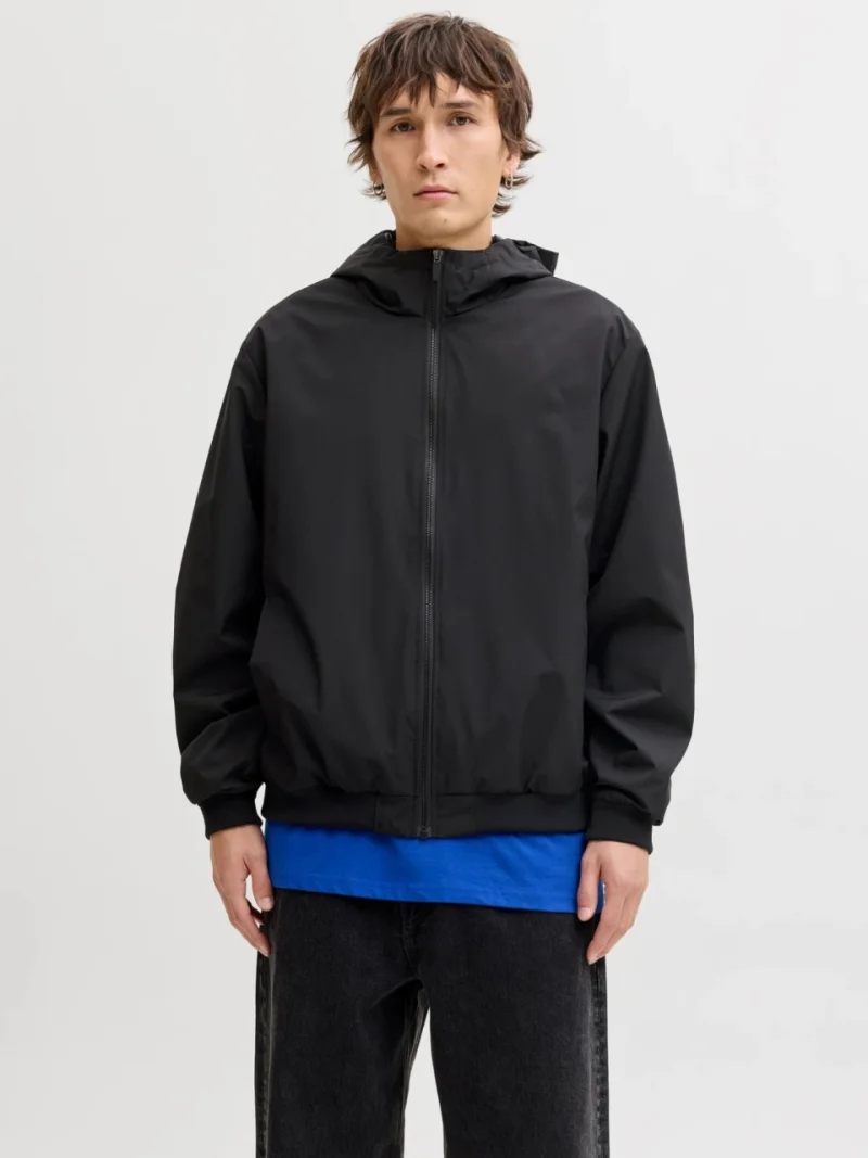 Jack & Jones Jacheta barbati, subtire cu gluga si buzunare oblice, Negru (SELECTATI MARIMEA: S)
