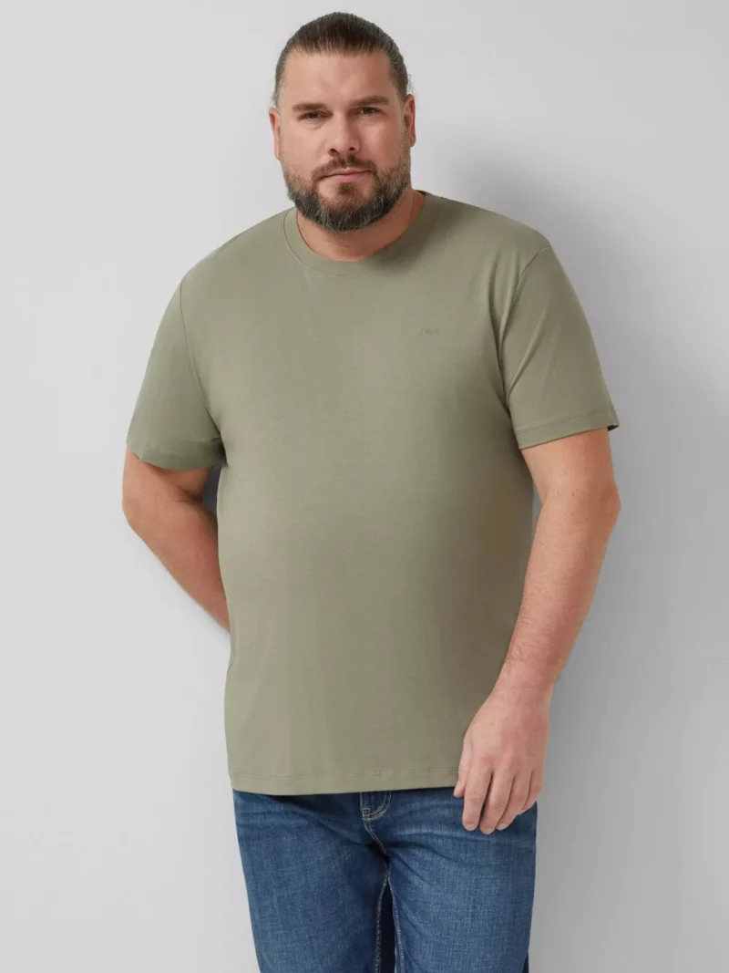 s.Oliver Big Sizes Tricou barbati big sizes, din bumbac, cu decolteu la baza gatului, Olive (SELECTATI MARIMEA: 2XL)