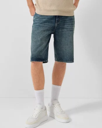 Q/S by s.Oliver Pantaloni scurti de blug barbati, din bumbac, cu talie medie, Loose fit, Albastru inchis (SELECTATI MARIMEA: 30)