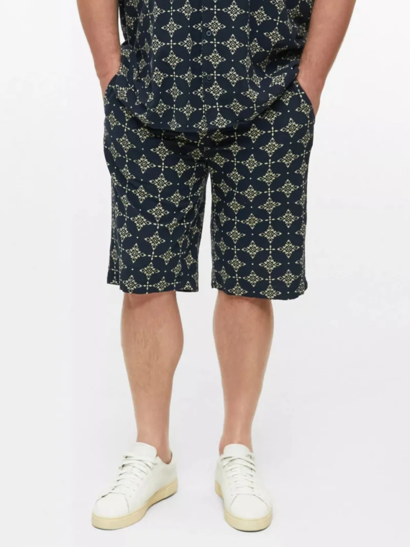 s.Oliver Big Sizes Pantaloni scurti barbati big sizes, cu talie medie, din bumbac, cu imprimeu, Resort fit, Detroit, Bleumarin inchis (SELECTATI