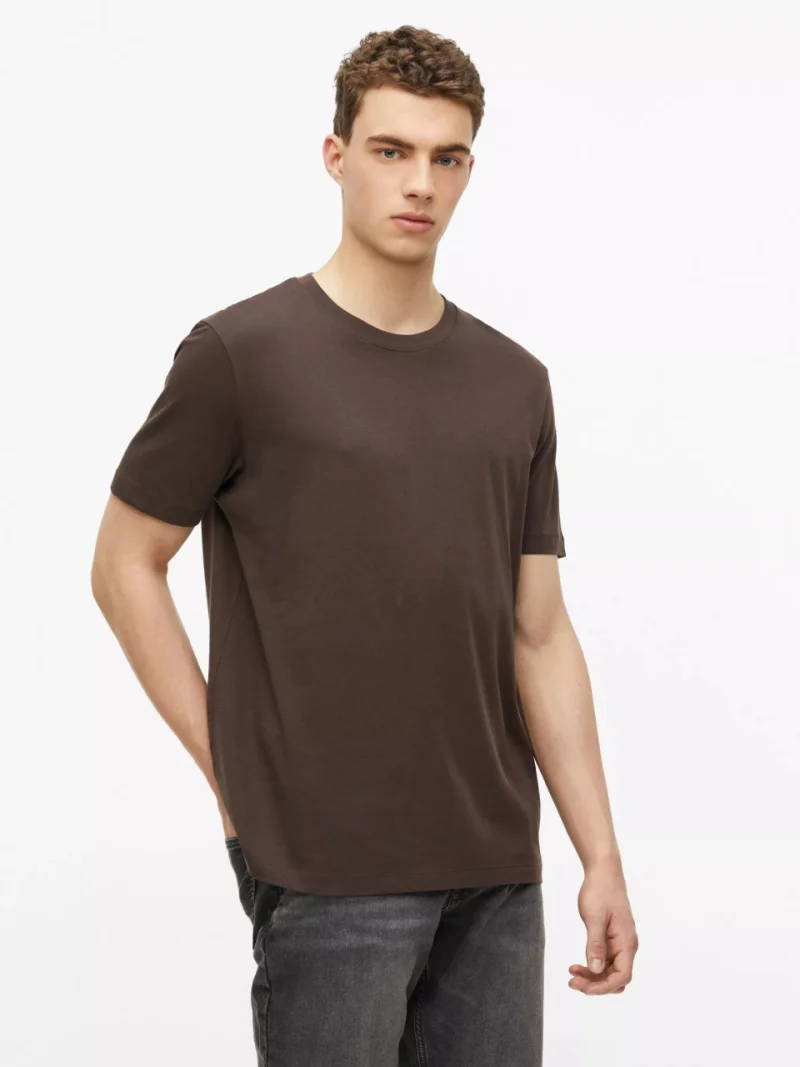s.Oliver Tricou barbati, din bumbac, la baza gatului, Regular fit, Maro inchis (SELECTATI MARIMEA: M)