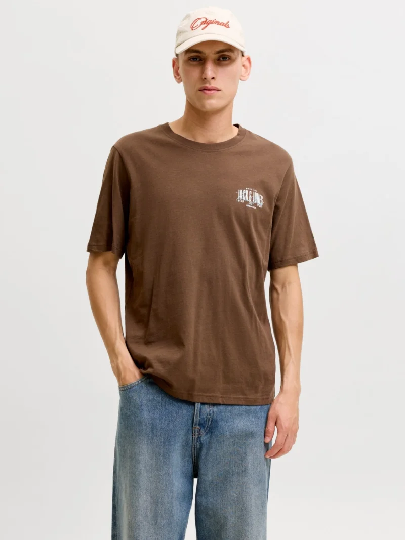 Jack & Jones Tricou barbati la baza gatului, din bumbac, Regular Fit, JJAERO, Maro (SELECTATI MARIMEA: S)