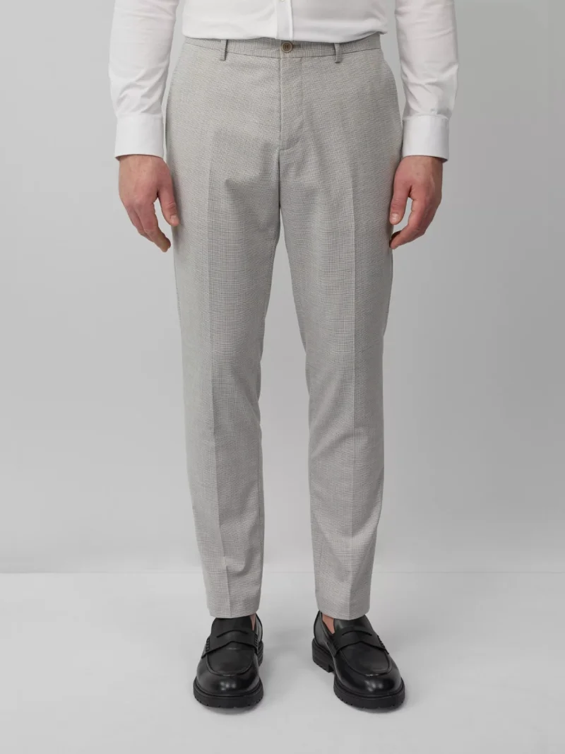 s.Oliver BLACK LABEL Pantaloni costum barbati, cu talie medie si croiala Slim fit, Gri deschis (SELECTATI MARIMEA: 46)