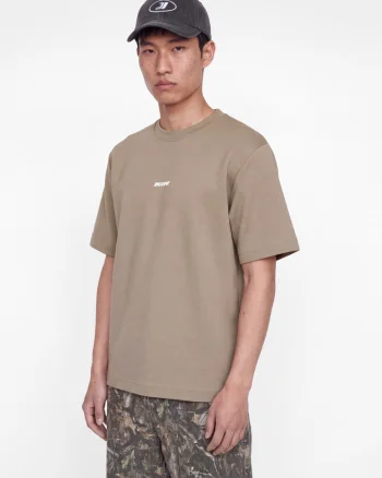 Jack & Jones Tricou barbati, cu decolteu la baza gatului, din bumbac, Relaxed Fit, JCOCLUB BACK SCRIPT, Maro (SELECTATI MARIMEA: XS)