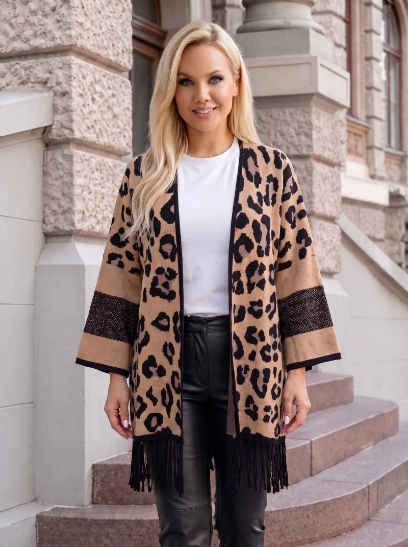 Cardigan elegant din tricot cu i...