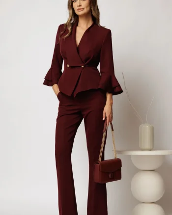 Compleu dama bordo format din sacou cu maneci evazate si pantaloni