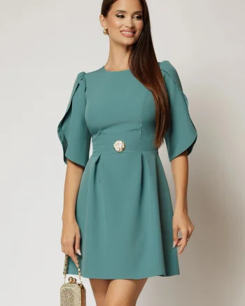 Rochie scurta turcoaz cu accesoriu in talie si maneci tip lalea