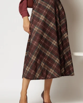 Fusta midi din tricot cu buzunare si carouri bordo