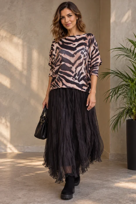 Bluza cu maneca fluture si imprimeu animal print zebra, alb negru